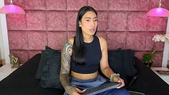Snapshot of Taly_Fox chatting on May 8, 2026, 9:31 pm Taly Fox online show from May 8, 2026, 9:31 pm