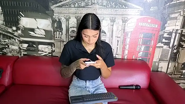 Snapshot of Taly_Fox chatting on May 13, 2026, 2:47 pm Taly Fox online show from May 13, 2026, 2:47 pm