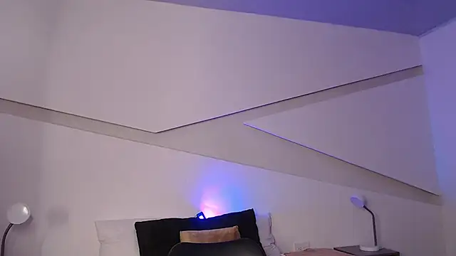 hot little bunny online show from February 27, 2025, 11:59 pm