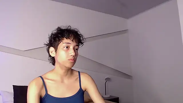 hot little bunny online show from March 9, 2025, 9:14 pm