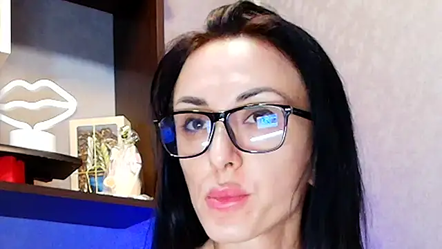 Siaconna online show from September 15, 2025, 6:13 am