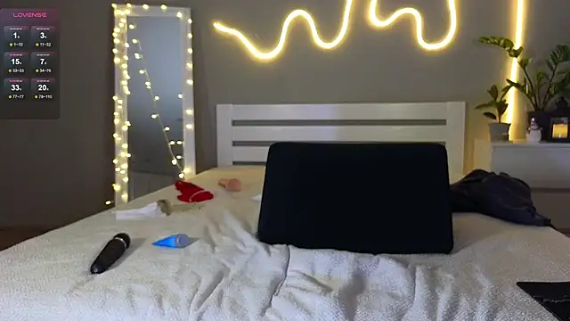 Snapshot of tanya_goddesss chatting on December 21, 2024, 5:29 pm tanya goddesss online show from December 21, 2024, 5:29 pm