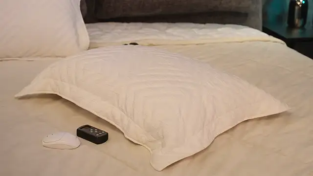 Snapshot of Rikka_Moore chatting on December 8, 2024, 1:58 pm Rikka Moore online show from December 8, 2024, 1:58 pm