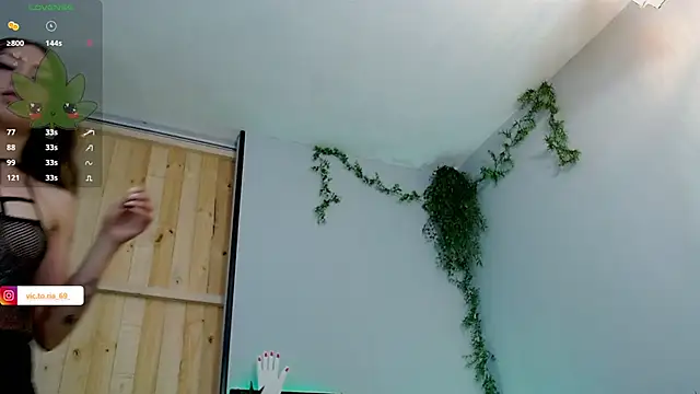 Snapshot of VickyJackson_ chatting on February 4, 2025, 5:23 pm VickyJackson online show from February 4, 2025, 5:23 pm