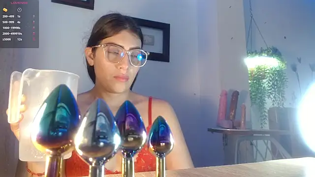 DaMikaela  online show from September 30, 2025, 6:46 pm