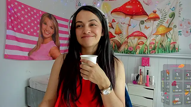 LovelyAzucena online show from November 5, 2025, 3:23 pm