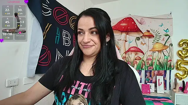 Snapshot of LovelyAzucena chatting on May 22, 2026, 3:06 pm LovelyAzucena online show from May 22, 2026, 3:06 pm