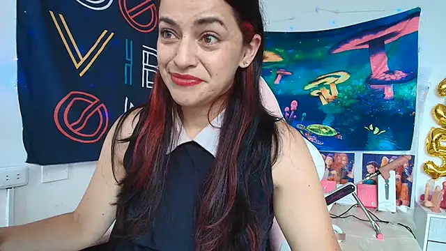 Snapshot of LovelyAzucena chatting on June 9, 2026, 3:23 pm LovelyAzucena online show from June 9, 2026, 3:23 pm