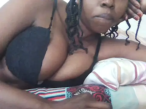 Snapshot of Sexxy_blush1 chatting on September 22, 2025, 6:15 am Sexxy blush1 online show from September 22, 2025, 6:15 am