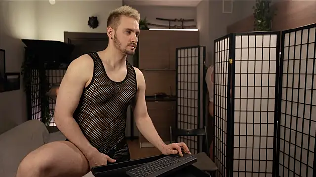 enjoy me online show from March 5, 2025, 3:40 pm