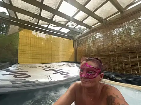 Snapshot of prainxxx22 chatting on October 24, 2025, 6:26 pm prainxxx22 online show from October 24, 2025, 6:26 pm