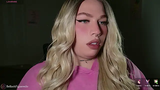 IsabellaFigueredo   online show from October 16, 2025, 10:00 pm