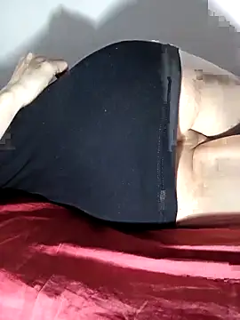 Snapshot of MiroKari2 chatting on January 6, 2026, 10:12 pm MiroKari2 online show from January 6, 2026, 10:12 pm