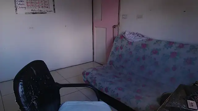 girl milk2 online show from November 4, 2025, 3:00 pm