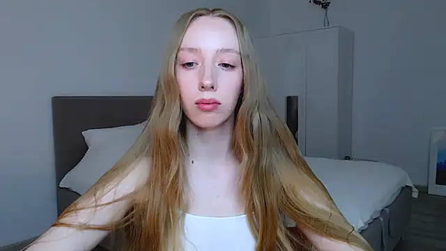 Luna insniity online show from March 9, 2025, 8:42 pm