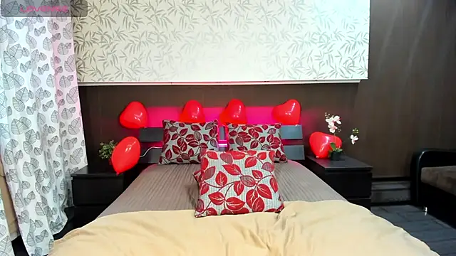 Snapshot of Donna_Evans chatting on February 17, 2025, 3:04 am Donna Evans online show from February 17, 2025, 3:04 am