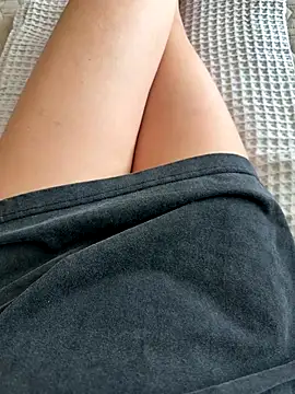 Snapshot of Donna_Evans chatting on October 20, 2025, 4:13 am Donna Evans online show from October 20, 2025, 4:13 am