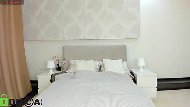 Snapshot of Donna_Evans chatting on March 31, 2026, 12:01 am Donna Evans online show from March 31, 2026, 12:01 am