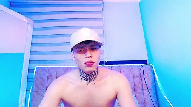 Snapshot of _justinmoon2 chatting on March 14, 2025, 7:04 am justinmoon2 online show from March 14, 2025, 7:04 am