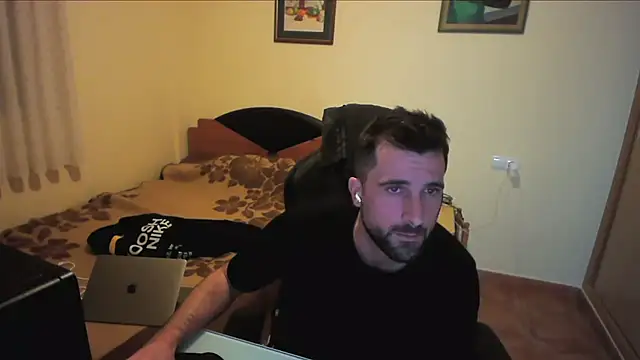 Snapshot of alex877x chatting on March 15, 2025, 5:59 pm alex877x online show from March 15, 2025, 5:59 pm