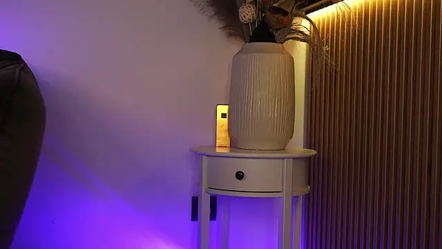 Snapshot of KimyBroox chatting on September 18, 2025, 8:55 pm KimyBroox online show from September 18, 2025, 8:55 pm