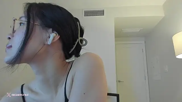 Snapshot of secretgirlfriendxo chatting on January 29, 2025, 1:38 pm secretgirlfriendxo online show from January 29, 2025, 1:38 pm