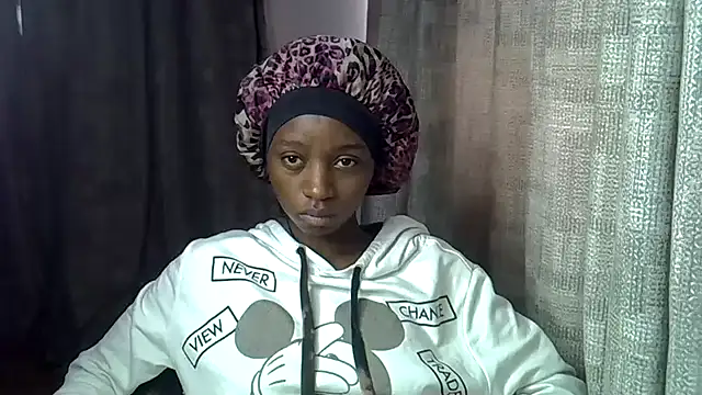 Snapshot of Enkarxx chatting on October 2, 2025, 12:23 pm Enkarxx online show from October 2, 2025, 12:23 pm