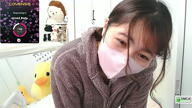 Snapshot of SUZU_ chatting on January 12, 2025, 12:12 pm SUZU online show from January 12, 2025, 12:12 pm