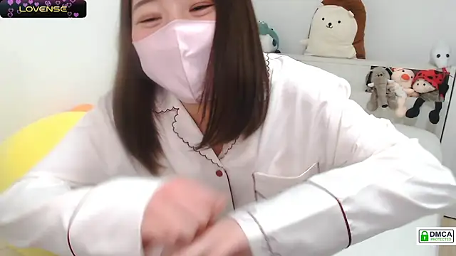 Snapshot of SUZU_ chatting on January 31, 2025, 9:37 pm SUZU online show from January 31, 2025, 9:37 pm