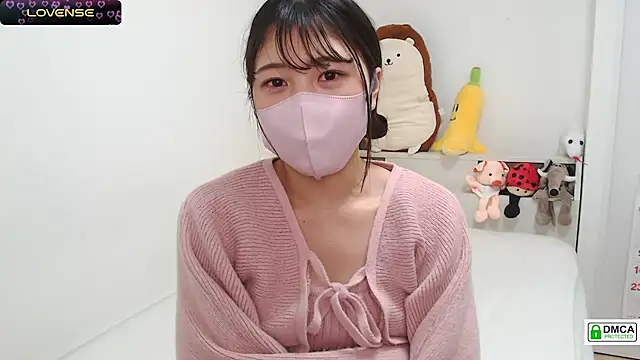 Snapshot of SUZU_ chatting on February 19, 2025, 11:46 pm SUZU online show from February 19, 2025, 11:46 pm