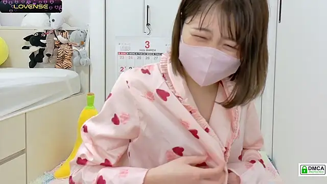 Snapshot of SUZU_ chatting on March 17, 2025, 3:07 pm SUZU online show from March 17, 2025, 3:07 pm