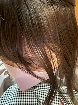 Snapshot of SUZU_ chatting on March 18, 2025, 10:25 am SUZU online show from March 18, 2025, 10:25 am