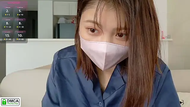 Snapshot of SUZU_ chatting on September 13, 2025, 1:16 am SUZU online show from September 13, 2025, 1:16 am