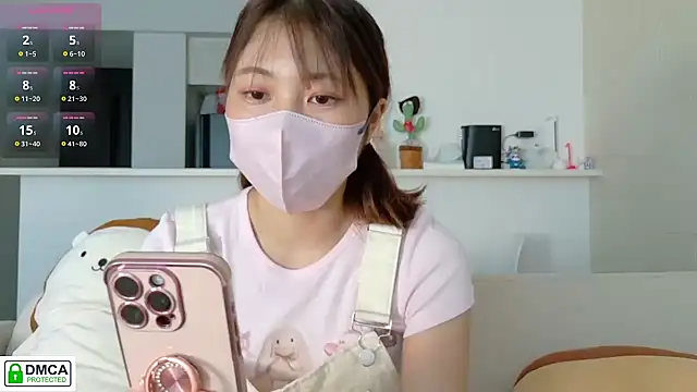 Snapshot of SUZU_ chatting on September 21, 2025, 1:07 am SUZU online show from September 21, 2025, 1:07 am