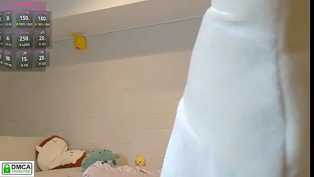 Snapshot of SUZU_ chatting on November 17, 2025, 1:06 pm SUZU online show from November 17, 2025, 1:06 pm