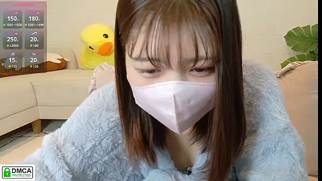 Snapshot of SUZU_ chatting on November 21, 2025, 10:08 pm SUZU online show from November 21, 2025, 10:08 pm