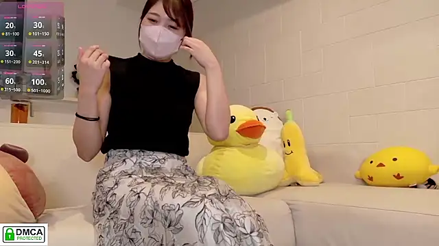 Snapshot of SUZU_ chatting on July 2, 2026, 10:10 am SUZU online show from July 2, 2026, 10:10 am