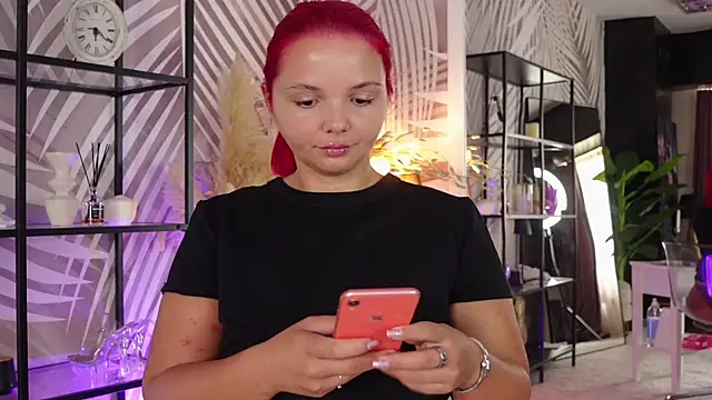 Snapshot of CelesteBailey chatting on July 27, 2026, 5:47 am CelesteBailey online show from July 27, 2026, 5:47 am