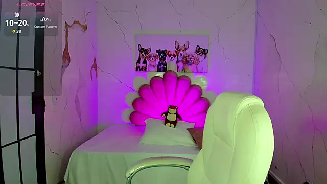 NiickyJones online show from December 21, 2025, 4:52 am