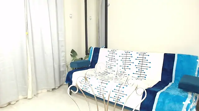 AmbarSofhia online show from February 5, 2025, 11:17 pm