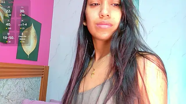 littlee emilyy  online show from June 25, 2026, 1:15 pm