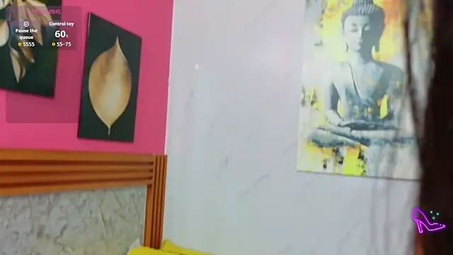 littlee emilyy  online show from July 29, 2026, 1:09 pm
