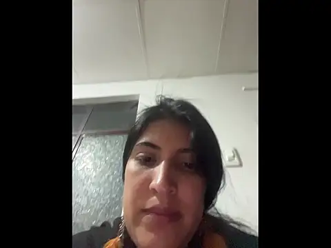 azahar  ziiz online show from January 6, 2026, 12:47 am