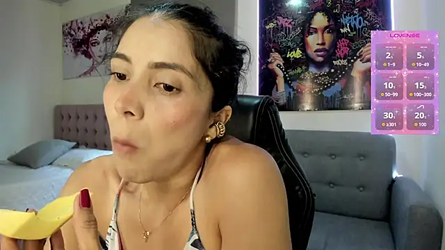 Snapshot of andykiuty chatting on November 24, 2025, 8:19 pm andykiuty online show from November 24, 2025, 8:19 pm