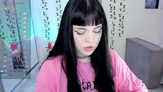 Snapshot of SelenaCute chatting on March 8, 2025, 5:07 am SelenaCute online show from March 8, 2025, 5:07 am