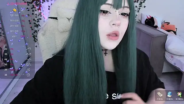 Snapshot of SelenaCute chatting on September 24, 2025, 5:00 am SelenaCute online show from September 24, 2025, 5:00 am