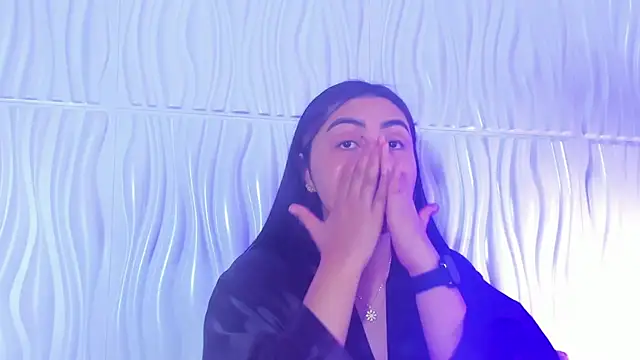 Abby  colins online show from October 14, 2025, 7:14 pm