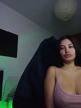 Snapshot of AnnaQueen chatting on October 13, 2025, 9:04 pm AnnaQueen online show from October 13, 2025, 9:04 pm