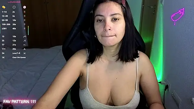 Snapshot of AnnaQueen chatting on March 22, 2026, 2:37 am AnnaQueen online show from March 22, 2026, 2:37 am