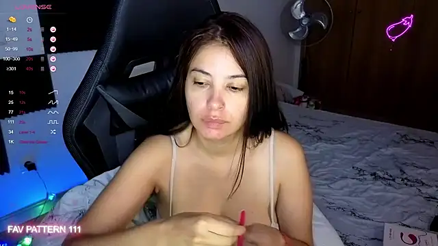 AnnaQueen online show from August 4, 2026, 2:15 am